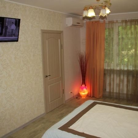 Современная 1-Комнатная Квартира Kharkiv Bagian luar foto